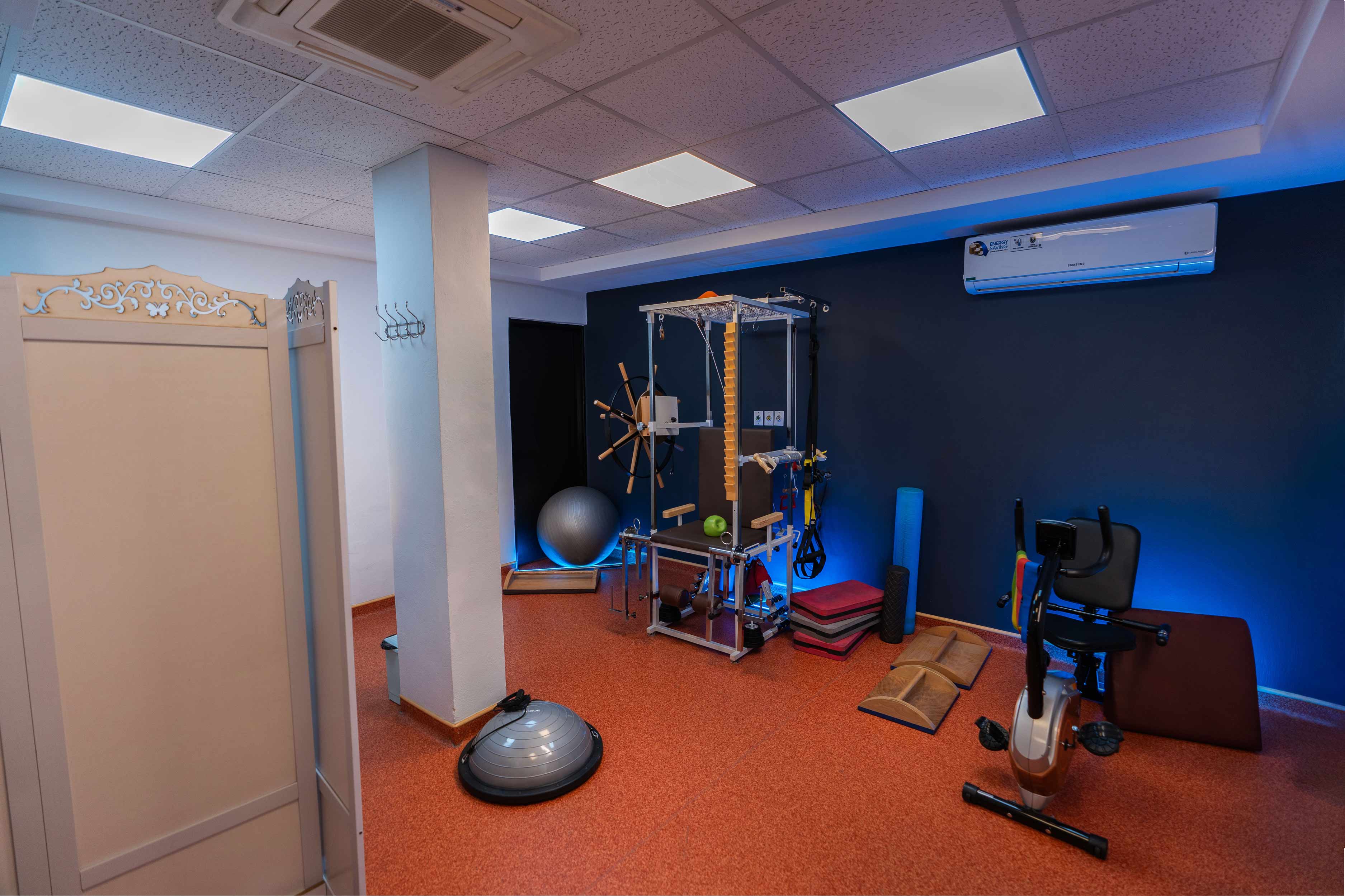 فیزیوتراپی درمانگاه شبانه روزی درنیان، فیزیوتراپی جمهوری، فیزیوتراپی تهران، فیزیوتراپی شیخ هادی، فیزیوتراپی با بیمه، فیزیوتراپی خیابان حافظ