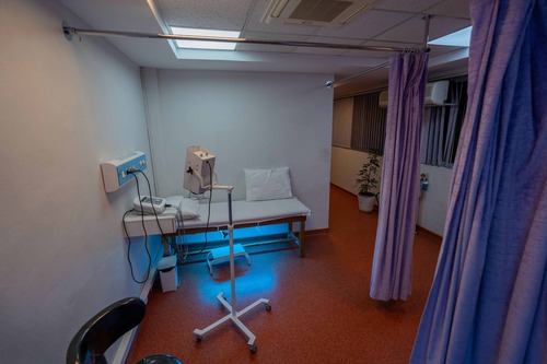 فیزیوتراپی درمانگاه شبانه روزی درنیان، فیزیوتراپی جمهوری، فیزیوتراپی تهران، فیزیوتراپی شیخ هادی، فیزیوتراپی با بیمه، فیزیوتراپی خیابان حافظ، فیزیوتراپی منیریه، فیزیونراپی خیابان ولیعصر